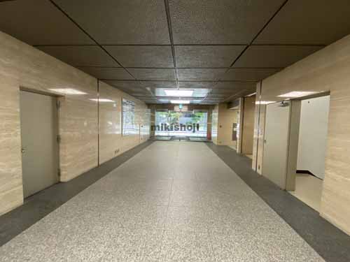 備後町野村ビル エントランス1