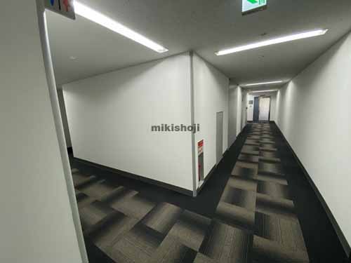 港区のプリオタワー エレベーターホール1