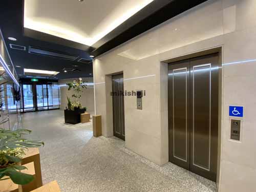 ＥＱＵＵＳ心斎橋 エントランス1