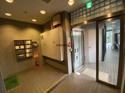 堂島平岡ビル エレベーターホール1