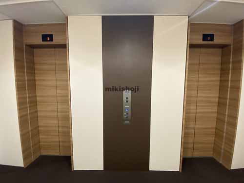 朝日生命辰野ビル エレベーターホール1