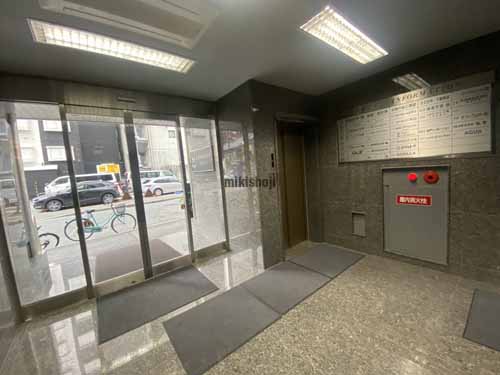 浪速ビル エントランス1