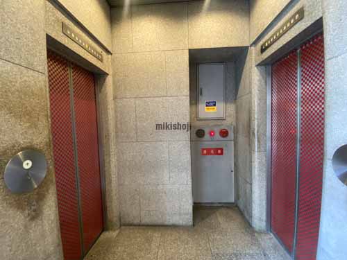 北新地スタービル エントランス3