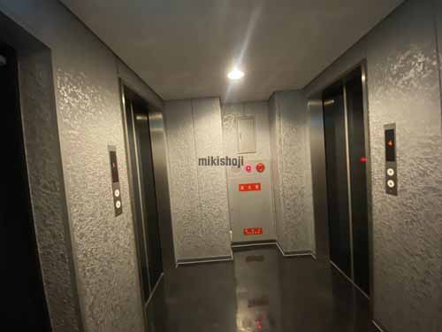 北新地スタービル エレベーターホール2