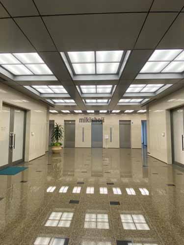 京阪神淀屋橋ビル エントランス2