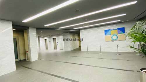 クリスタファイブ エントランス3