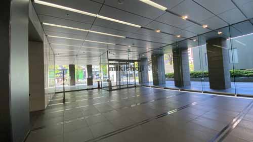 湊町・元町・難波中・日本橋・敷津の近鉄新難波ビル エントランス1