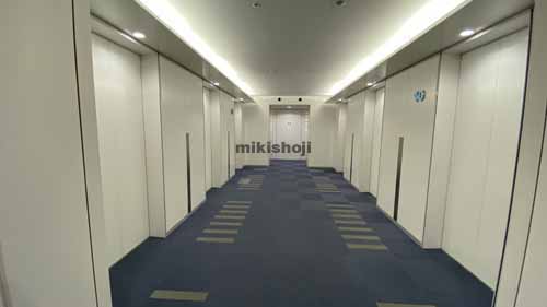 湊町・元町・難波中・日本橋・敷津の近鉄新難波ビル エレベーターホール1