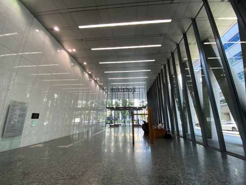 明治安田生命大阪御堂筋ビル エントランス2