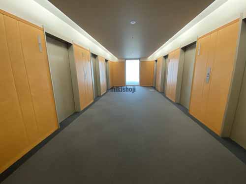 明治安田生命大阪御堂筋ビル エレベーターホール2