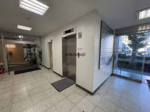 第一大阪港ビル エレベーターホール1