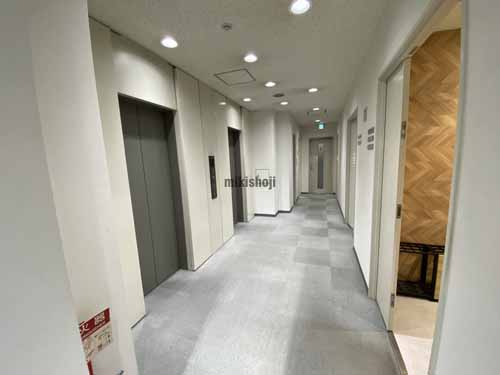 学情梅田コンパス エレベーターホール2