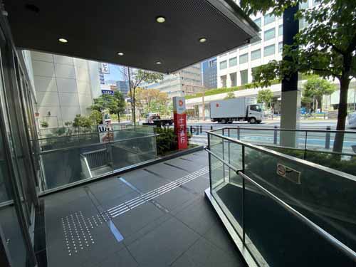 三甲大阪本町ビル エントランス7