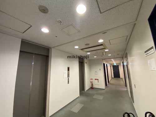三甲大阪本町ビル エレベーターホール3