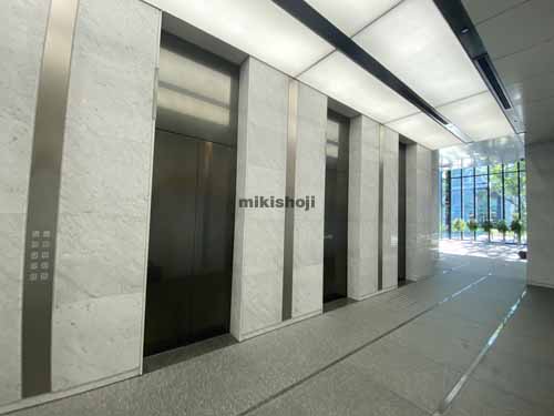 あいおいニッセイ同和損保御堂筋ビル エントランス1