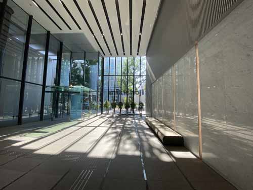 あいおいニッセイ同和損保御堂筋ビル エントランス4