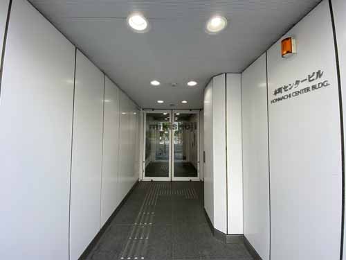 本町センタービル エントランス2