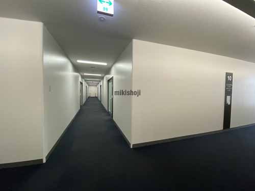 淀屋橋ダイビル エレベーターホール3