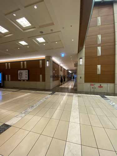 淀屋橋三井ビルディング エントランス4