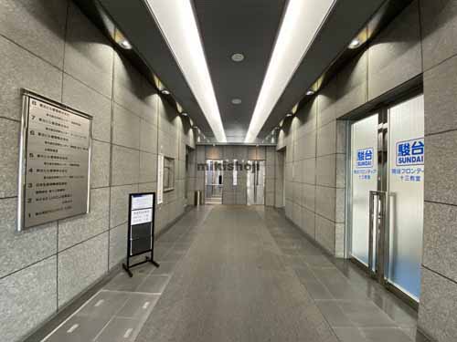 星光十三ビル エントランス2