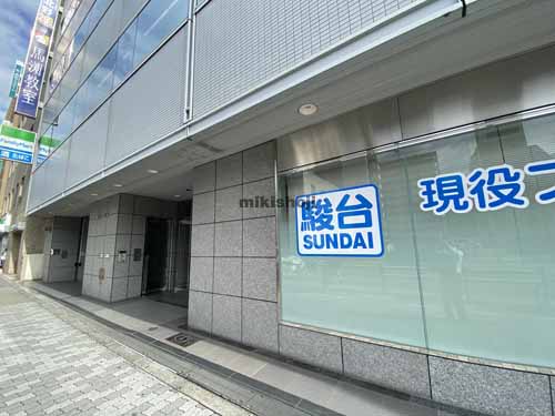 星光十三ビル エントランス4