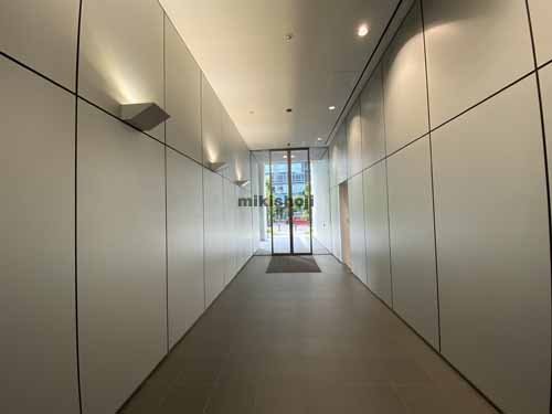 エスリードビル本町 エントランス3