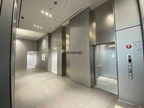 エスリードビル本町 エントランス5