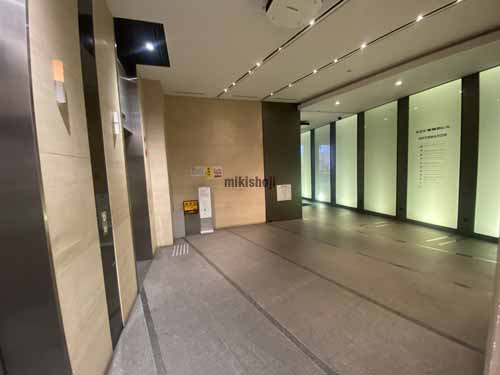 ＫＤＸ東梅田ビル エントランス4