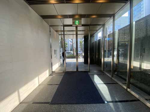梅新スクエア エレベーターホール2