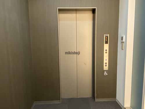 梅新スクエア エレベーターホール8