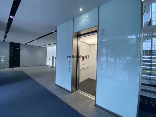 ＫＤＸ小林道修町ビル エントランス5