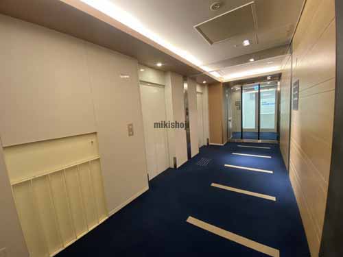 コフレ梅田 エントランス4