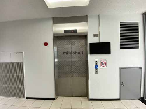 ＫＤＸ南本町ビル エントランス8