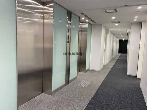小池ビル エレベーターホール1