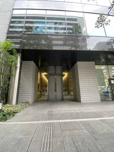 淀屋橋ミッドキューブ エントランス1