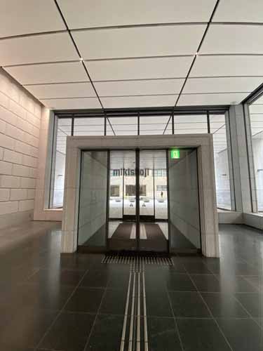 ニッセイ淀屋橋イースト エントランス5