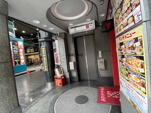 ジャスミン曽根崎ビル エントランス3