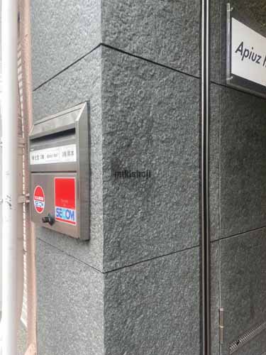 七寶ビル エントランス2