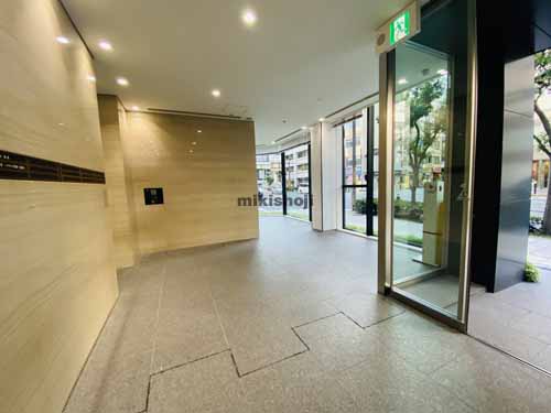 信濃橋富士ビル エントランス5