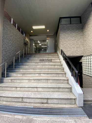 芝田ビル エントランス1