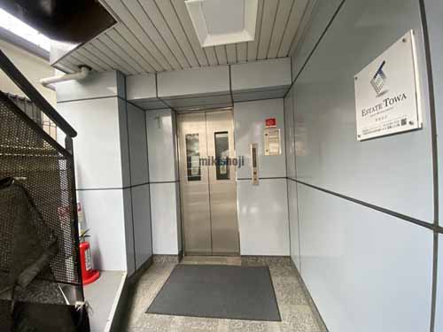 祥慶ビル エントランス2