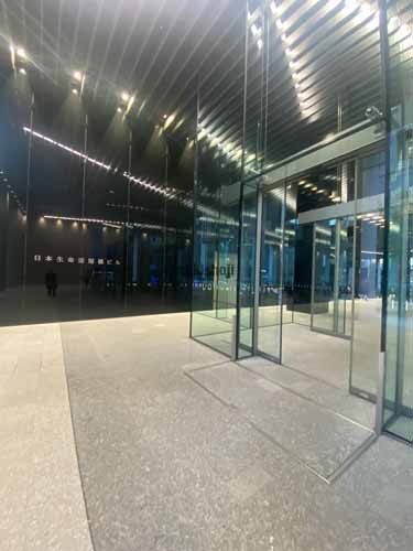 日本生命淀屋橋ビル エントランス2