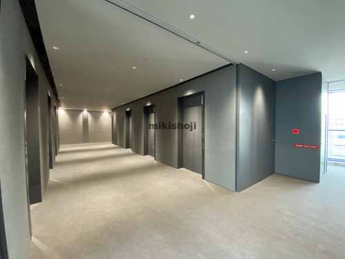 御堂筋ダイビル エレベーターホール1