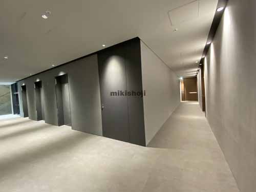 御堂筋ダイビル エレベーターホール3