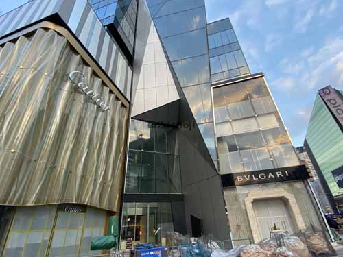 クオーツ心斎橋ビル エントランス7