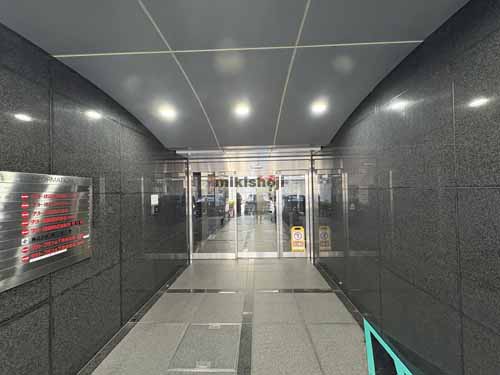 タツト・建設ビル エントランス1