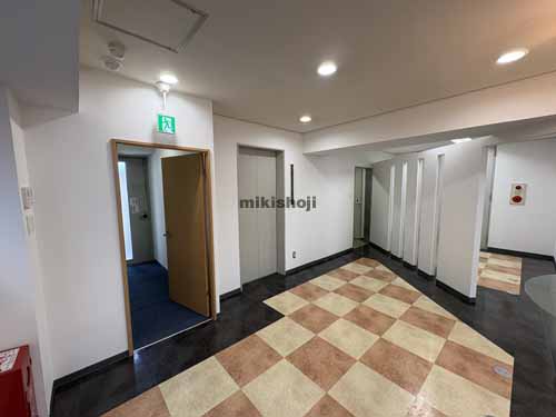 タツト・建設ビル エレベーターホール2