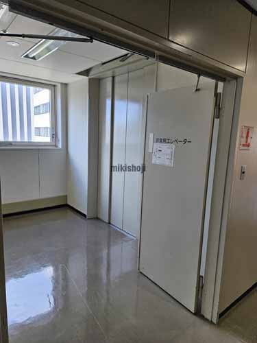 博多大博通ビルディング エレベーターホール2