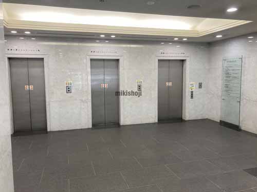 日本生命博多駅前第二ビル エントランス1