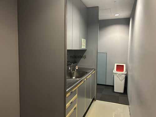 紙与博多ビル 水回り2